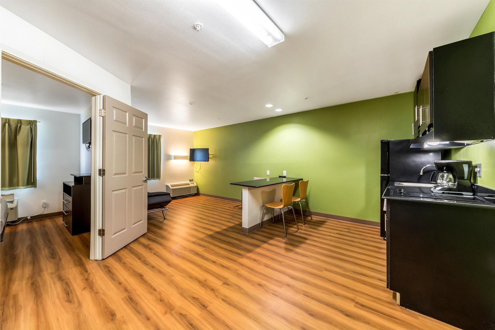 ซูเปอร์ 8 เคเนดี้ Motel Kenedy ภายนอก รูปภาพ