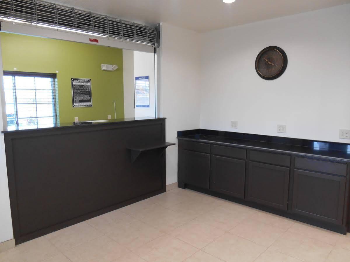 ซูเปอร์ 8 เคเนดี้ Motel Kenedy ภายนอก รูปภาพ